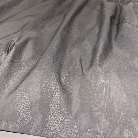 Athleta Gray Elastic Waist Running Shorts XS Lightweight Activewear Gym - Picture 3 of 10